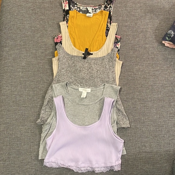 Bundle of 6 Crop Tops - Picture 12 of 16